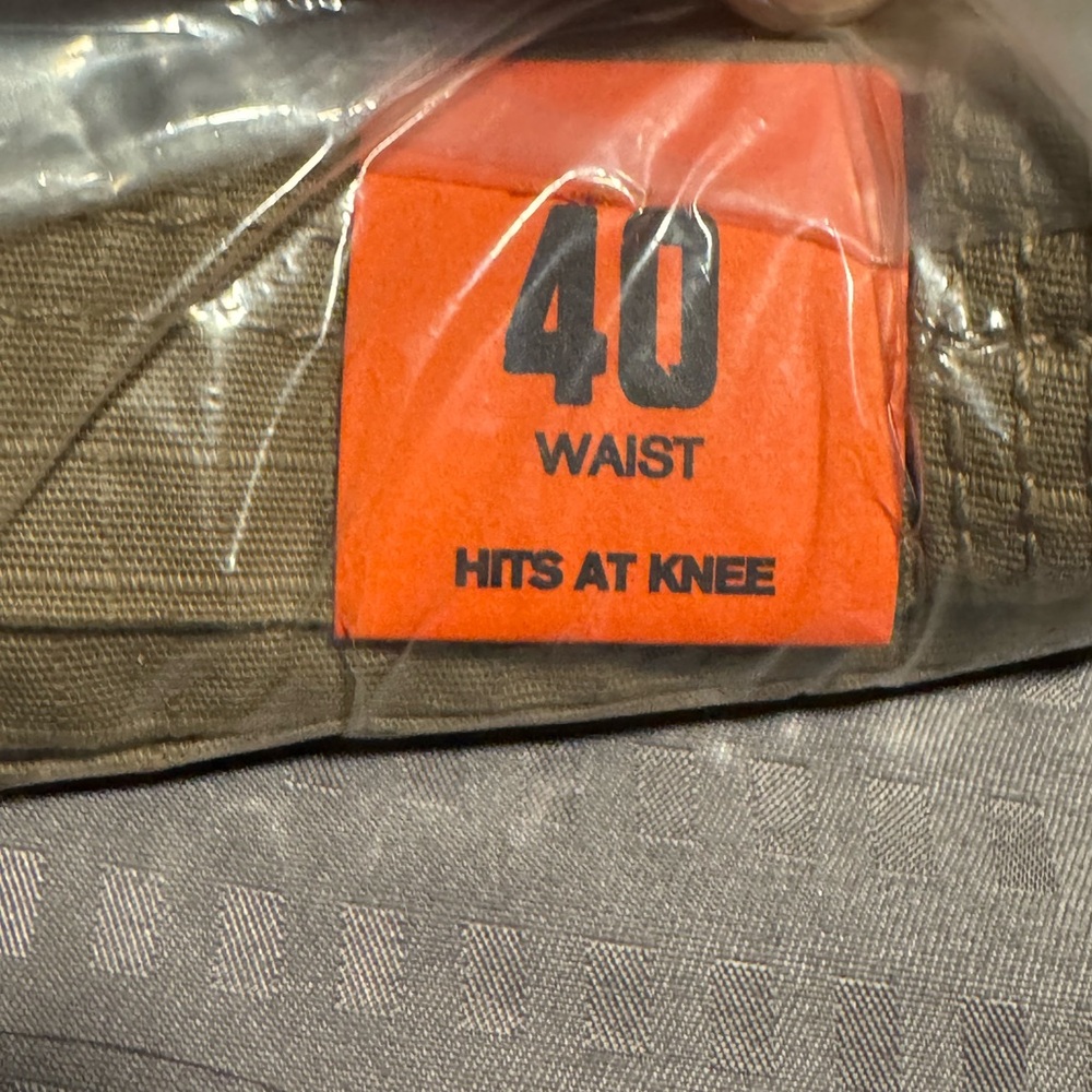 NWT - 2 pairs Urban Pipeline MaxFlex waist Cargo shorts 40" (Army green & khaki) - Picture 4 of 8